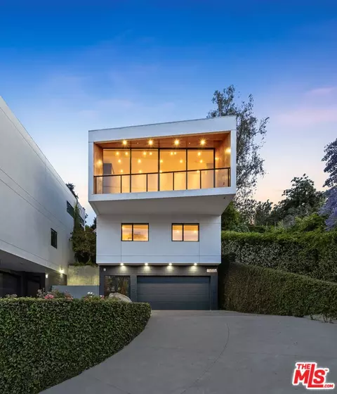 2412 Riverside Dr, Los Angeles, CA 90039