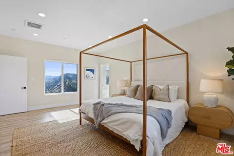 Bedroom - 53 Saddlebow Rd, Bell Canyon, CA 91307 photo 3 of 11