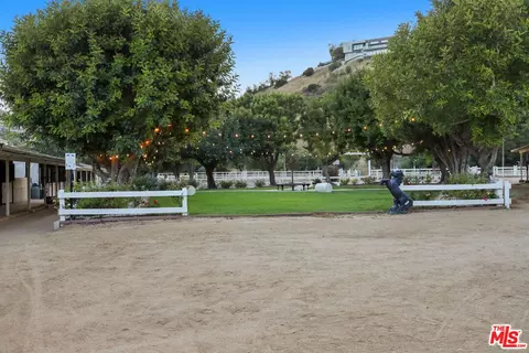 Exterior - 53 Saddlebow Rd, Bell Canyon, CA 91307 photo 13 of 16