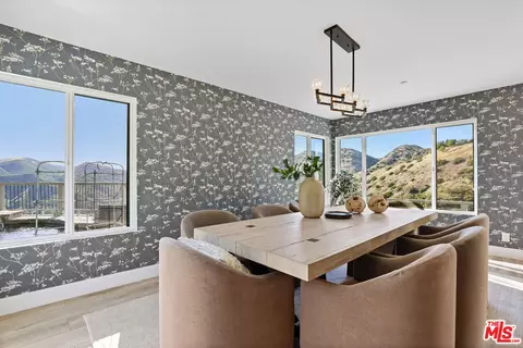 Dining - 53 Saddlebow Rd, Bell Canyon, CA 91307 photo 1 of 4