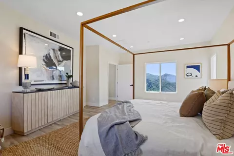 Bedroom - 53 Saddlebow Rd, Bell Canyon, CA 91307 photo 1 of 11