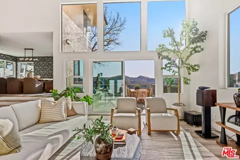 Living - 53 Saddlebow Rd, Bell Canyon, CA 91307 photo 5 of 9