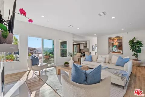 Living - 53 Saddlebow Rd, Bell Canyon, CA 91307 photo 8 of 9