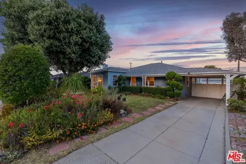 7912 Naylor Ave, Los Angeles, CA 90045