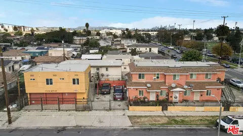 711 W 90th St, Los Angeles, CA 90044
