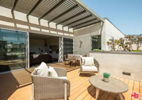 855 N Croft Ave #PH4, West Hollywood, CA 90069