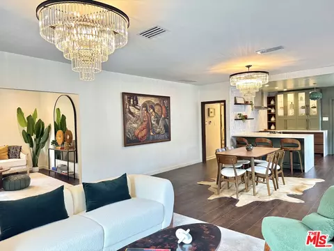 636 N Curson Ave, Los Angeles, CA 90036