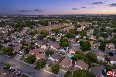 View/Area - 43258 33rd St, Lancaster, CA 93536 photo 3 of 5