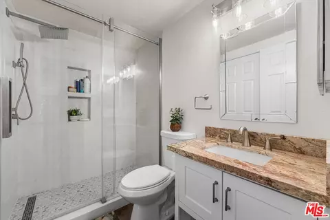 Bath - 43258 33rd St, Lancaster, CA 93536 photo 1 of 4