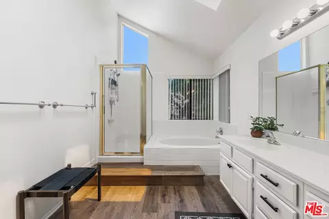 Bath - 43258 33rd St, Lancaster, CA 93536 photo 4 of 4