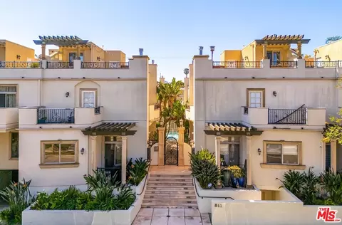 841 Westmount Dr #116, West Hollywood, CA 90069