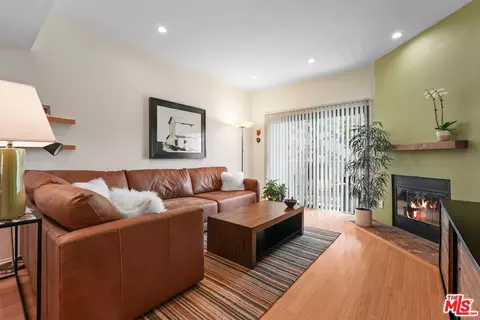 8160 Manitoba St #113, Playa Del Rey, CA 90293
