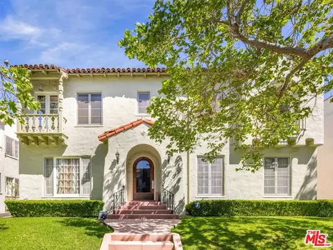 320 N Sycamore Ave, Los Angeles, CA 90036