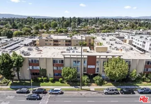 6225 Coldwater Canyon Ave #112, North Hollywood, CA 91606