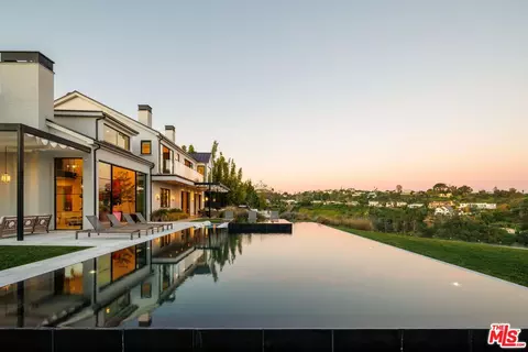 890 Linda Flora Dr, Los Angeles, CA 90049