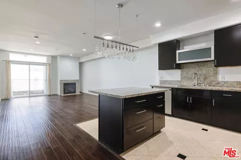 401 N Serrano Ave #304, Los Angeles, CA 90004