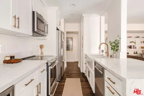 1010 Palm Ave #106, West Hollywood, CA 90069