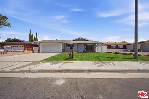 43342 Fenner Ave, Lancaster, CA 93536
