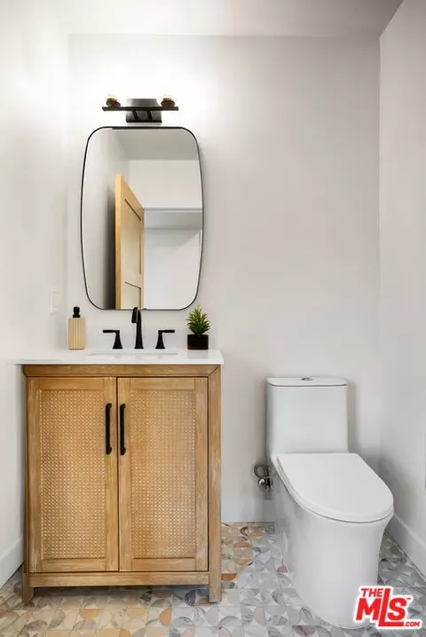 Bath - 4140 W Mcfarlane Ave, Burbank, CA 91505 photo 5 of 5