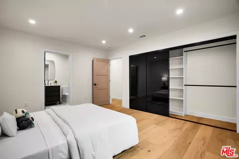 Bedroom - 4140 W Mcfarlane Ave, Burbank, CA 91505 photo 8 of 8