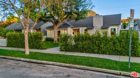 Exterior - 4140 W Mcfarlane Ave, Burbank, CA 91505 photo 4 of 21