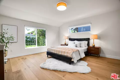 Bedroom - 4140 W Mcfarlane Ave, Burbank, CA 91505 photo 5 of 8