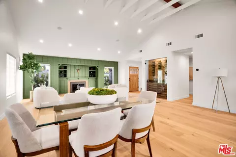Dining - 4140 W Mcfarlane Ave, Burbank, CA 91505 photo 1 of 1