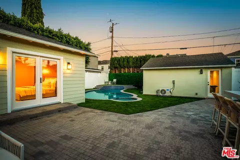 Exterior - 4140 W Mcfarlane Ave, Burbank, CA 91505 photo 21 of 21