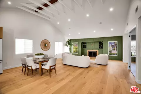 Living - 4140 W Mcfarlane Ave, Burbank, CA 91505 photo 5 of 5