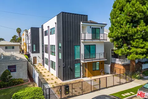 1815 Barry Ave, Los Angeles, CA 90025