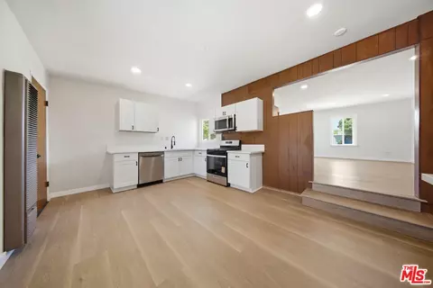 Entry Way - 44515 Date Ave, Lancaster, CA 93534 photo 1 of 1