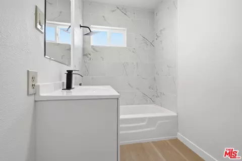 Bath - 44515 Date Ave, Lancaster, CA 93534 photo 1 of 1