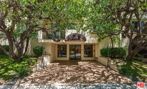 1520 Camden Ave #105, Los Angeles, CA 90025