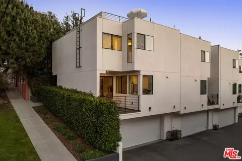 2152 Clifford St, Los Angeles, CA 90026
