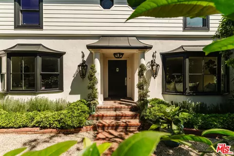 1130 Sierra Alta Way, Los Angeles, CA 90069