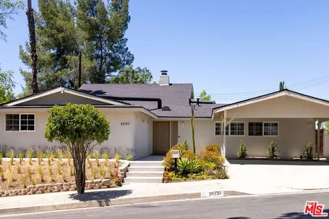 20727 Dolorosa St, Woodland Hills, CA 91367