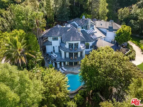4626 Encino Ave, Encino, CA 91316