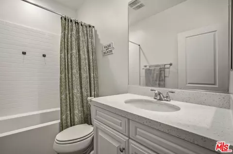 Bath - 3065 Gibson St, Riverside, CA 92503 photo 2 of 3