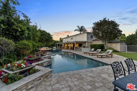 17422 Gresham St, Sherwood Forest, CA 91325