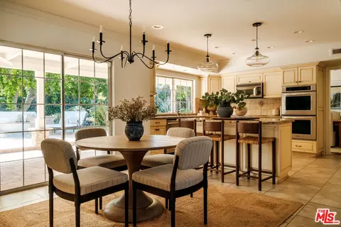 Dining - 17422 Gresham St, Sherwood Forest, CA 91325 photo 1 of 5