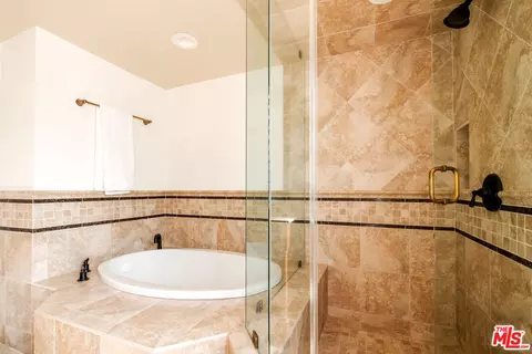 Bath - 17422 Gresham St, Sherwood Forest, CA 91325 photo 6 of 7