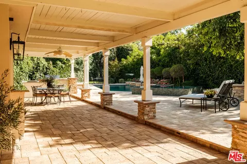 Exterior - 17422 Gresham St, Sherwood Forest, CA 91325 photo 4 of 16