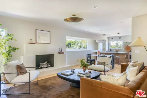 3815 Chanson Dr, View Park, CA 90043
