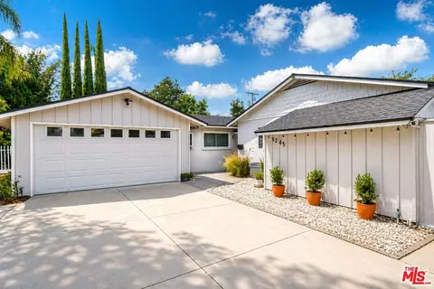 5245 Ventura Canyon Ave, Van Nuys, CA 91401