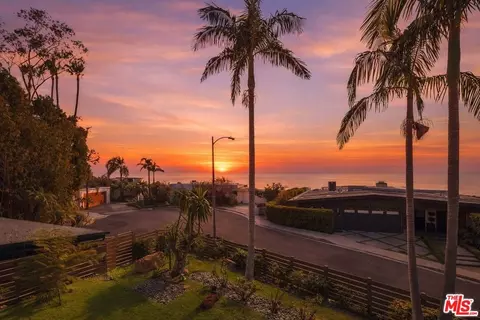 1341 Charmel Pl, Pacific Palisades, CA 90272
