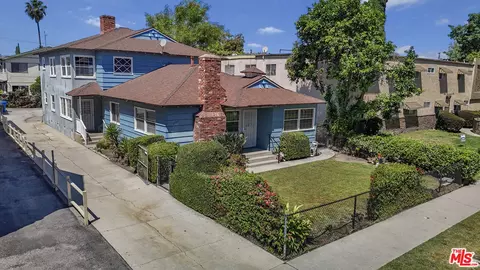 5449 Bellingham Ave, Valley Village, CA 91607