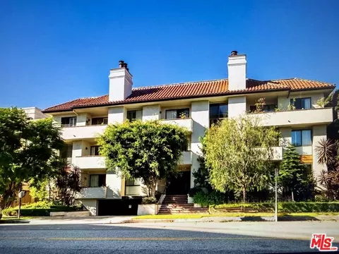 11755 Montana Ave #201, Los Angeles, CA 90049