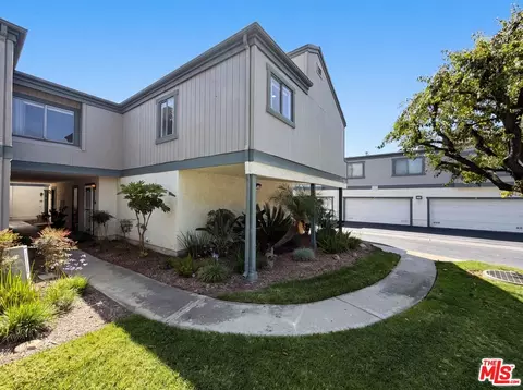 1100 Cleghorn Dr #E, Diamond Bar, CA 91765