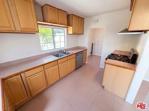 817 S 9th St, Alhambra, CA 91801 photo 2