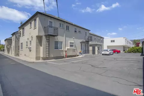 Exterior - 130 S Michigan Ave, Pasadena, CA 91106 photo 7 of 8